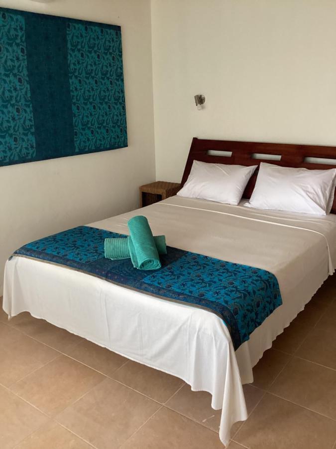 Juliantos By The Sea Hotel Gili Air Exterior foto